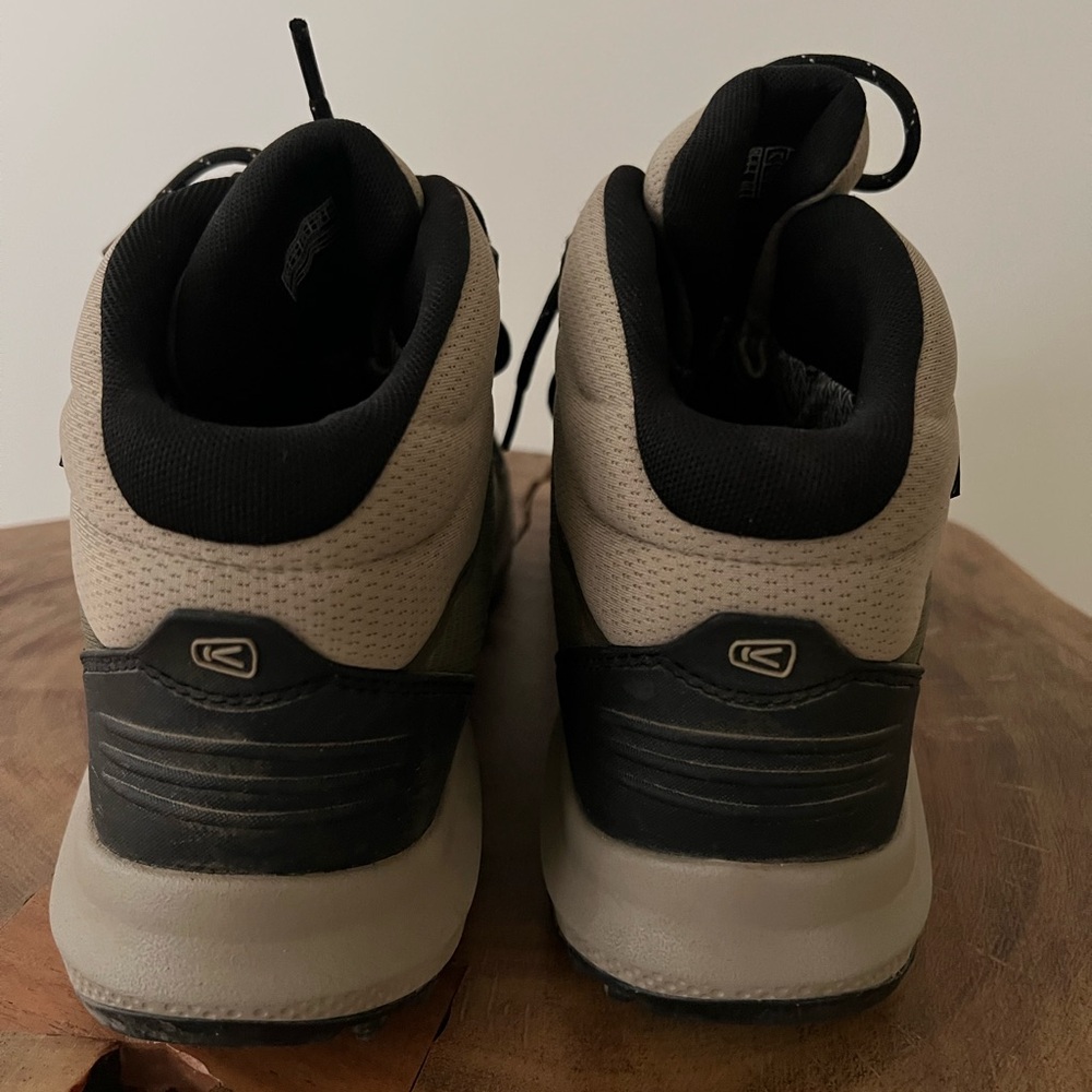 KEEN women’s  Olive Hiking Boots - Picture 6 of 9